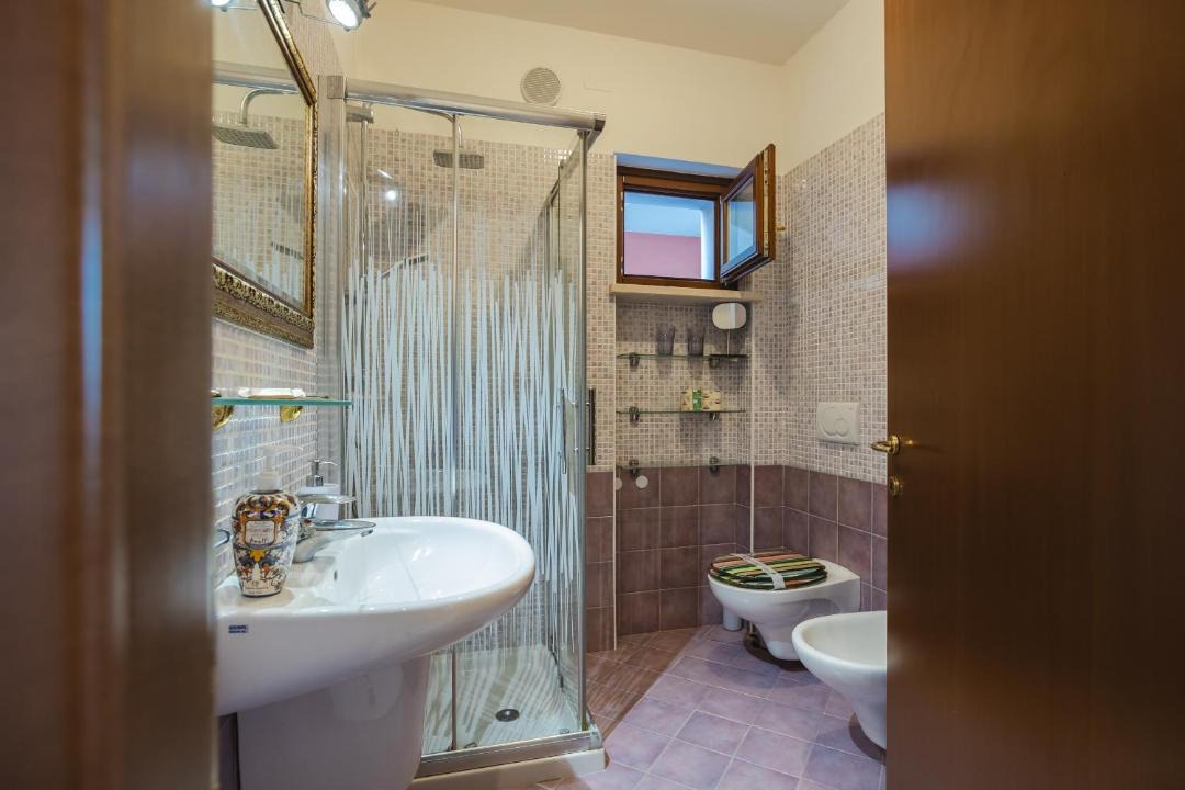 Photo of Bathroom in Sandra