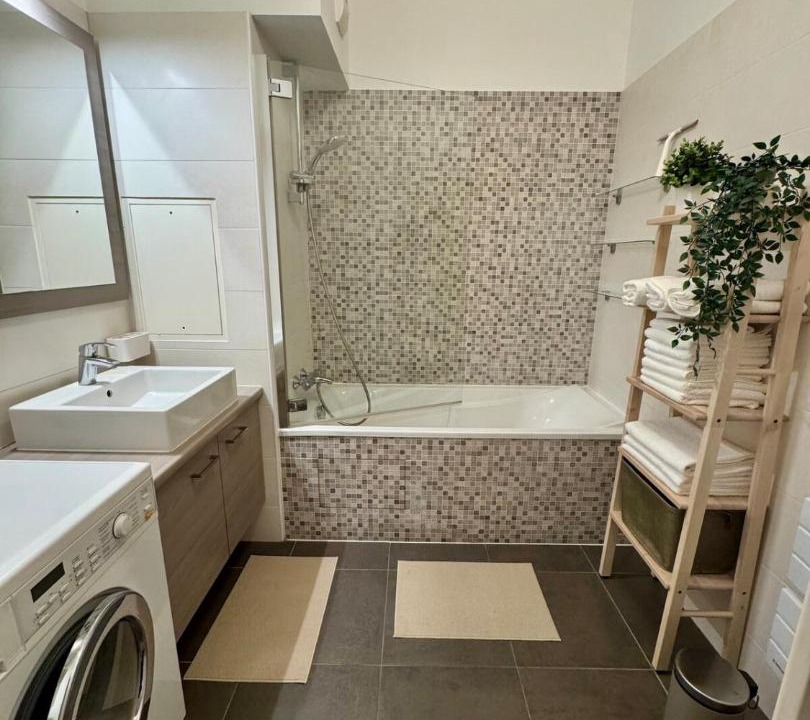 Photo of Bathroom in Le Plessis-Robinson