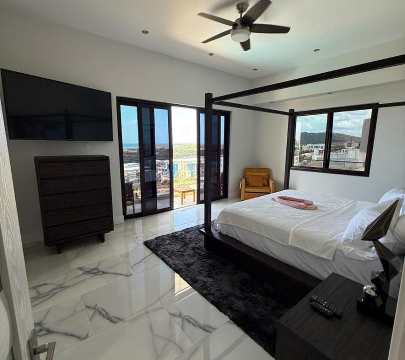 Photo of Bedroom in Whitehouse
