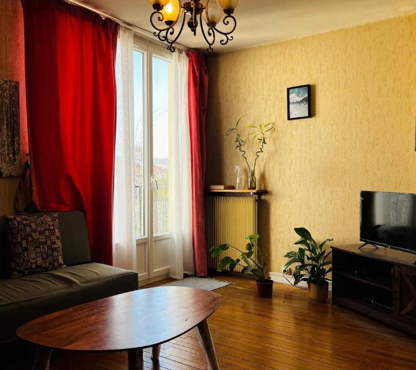 Photo of Livingroom in Cachan