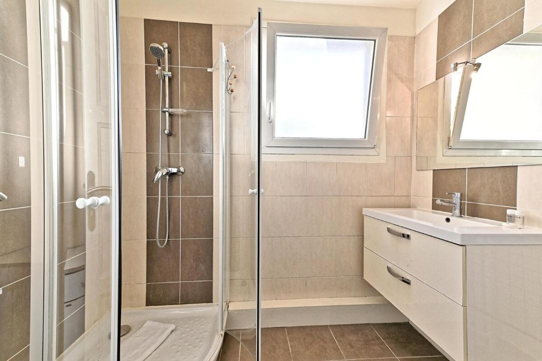 Photo of Bathroom in 14th Arrondissement