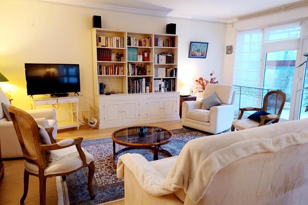 Photo of Livingroom in Sceaux