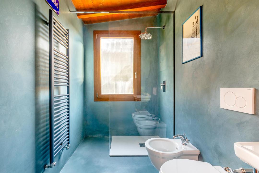 Photo of Bathroom in Longa