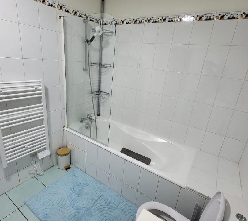 Photo of Bathroom in Issy-les-Moulineaux