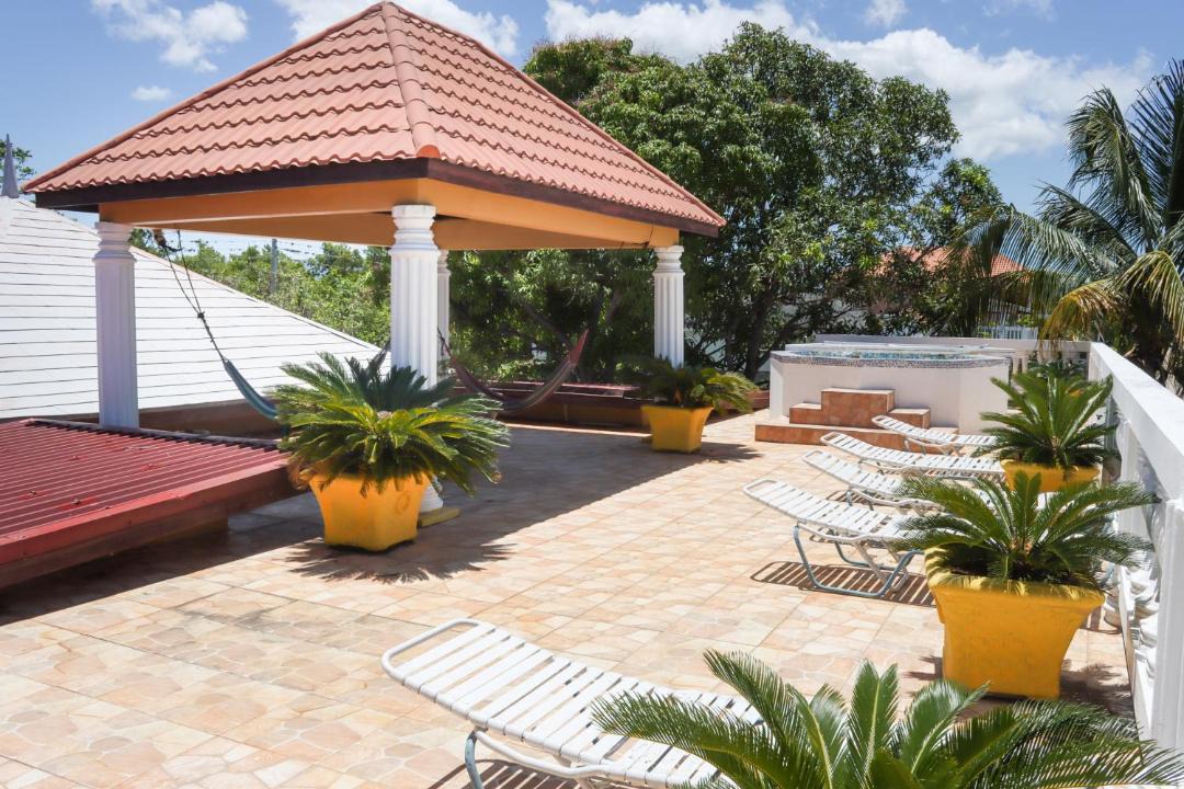 Photo of Patio Balcony in Black River