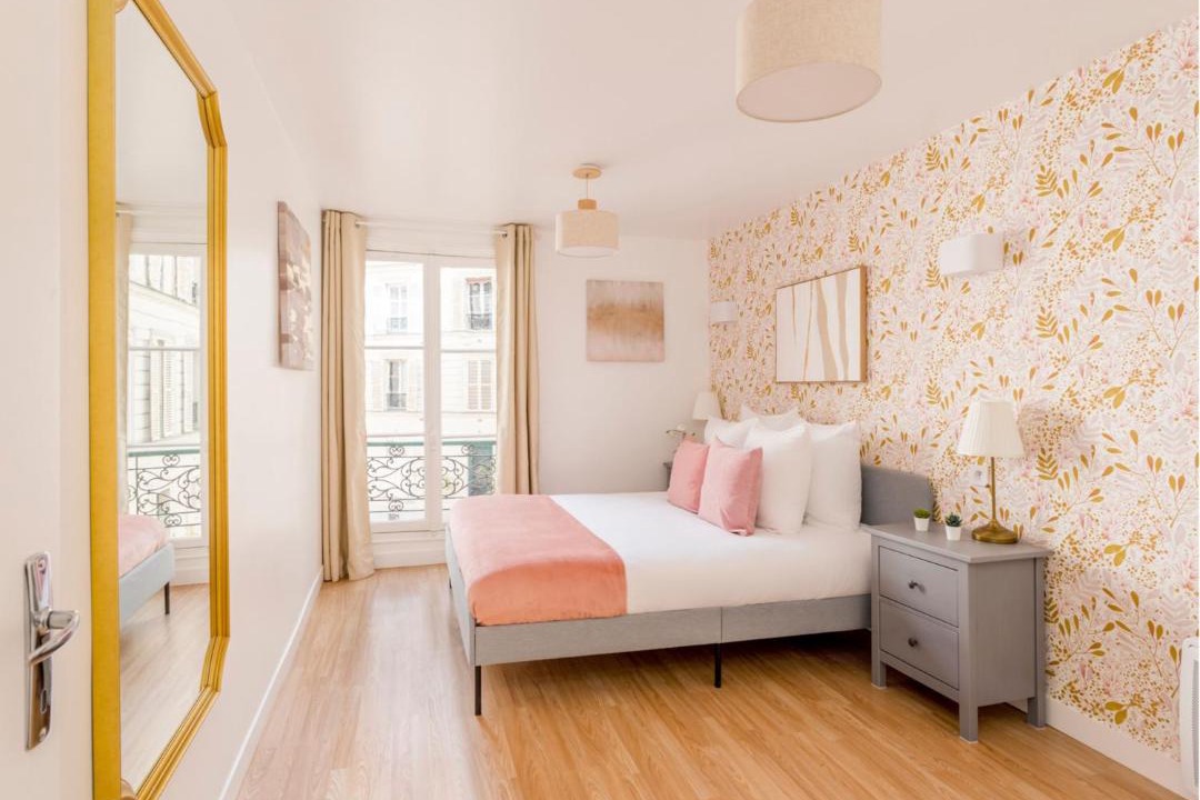 Photo of Bedroom in 8th Arrondissement