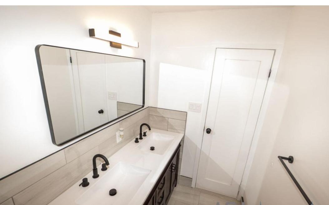 Photo of Bathroom in Canarsie