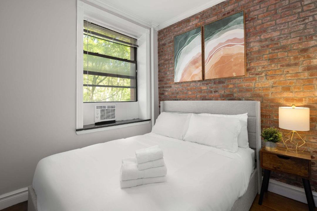Photo of Bedroom in Tudor City