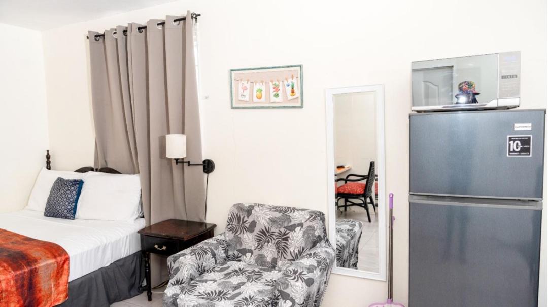 Photo of Bedroom in Mona Heights