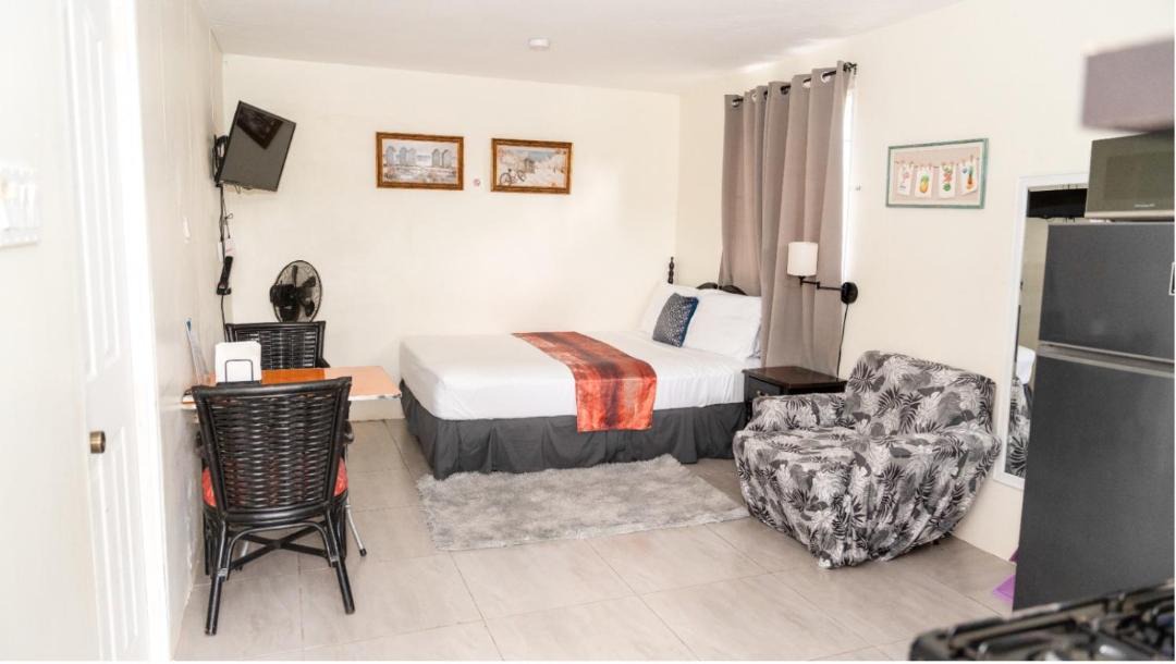 Photo of Bedroom in Mona Heights