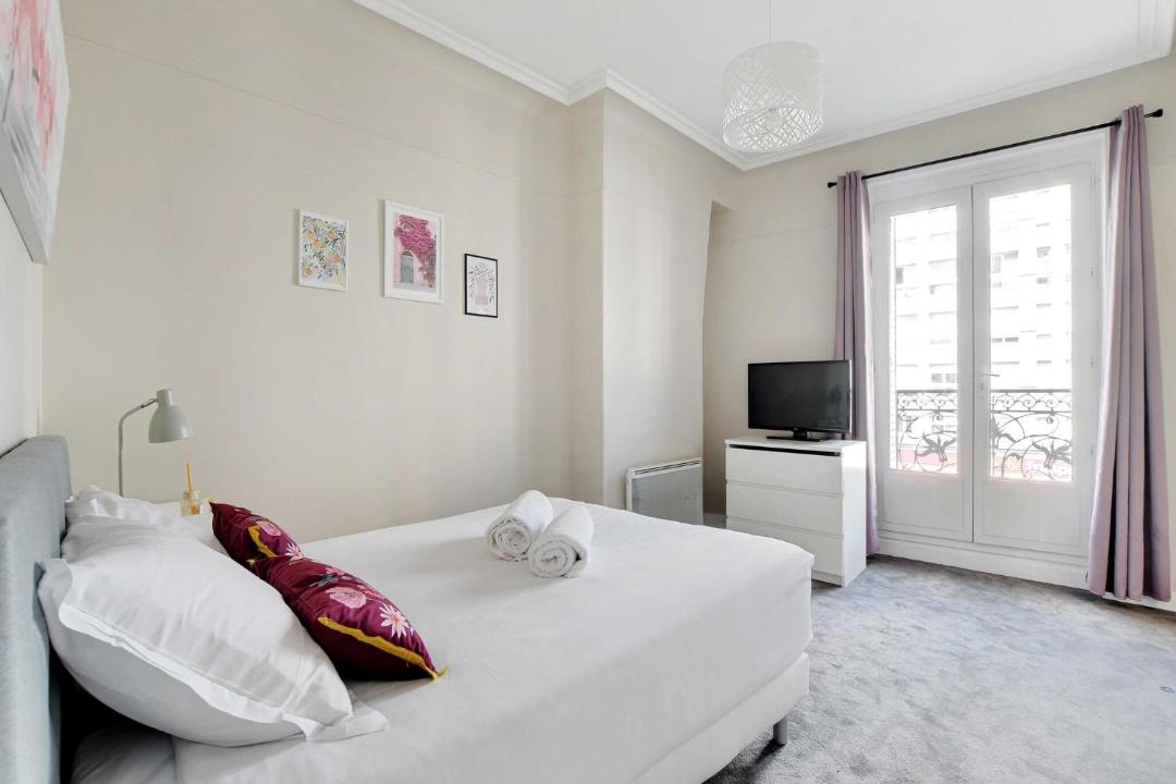 Photo of Bedroom in 20th Arrondissement