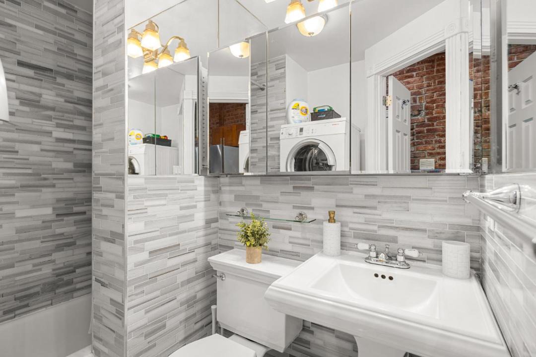 Photo of Bathroom in Bowery