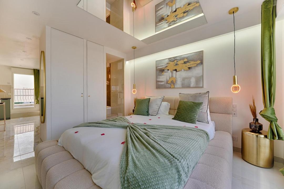 Photo of Bedroom in Alfortville