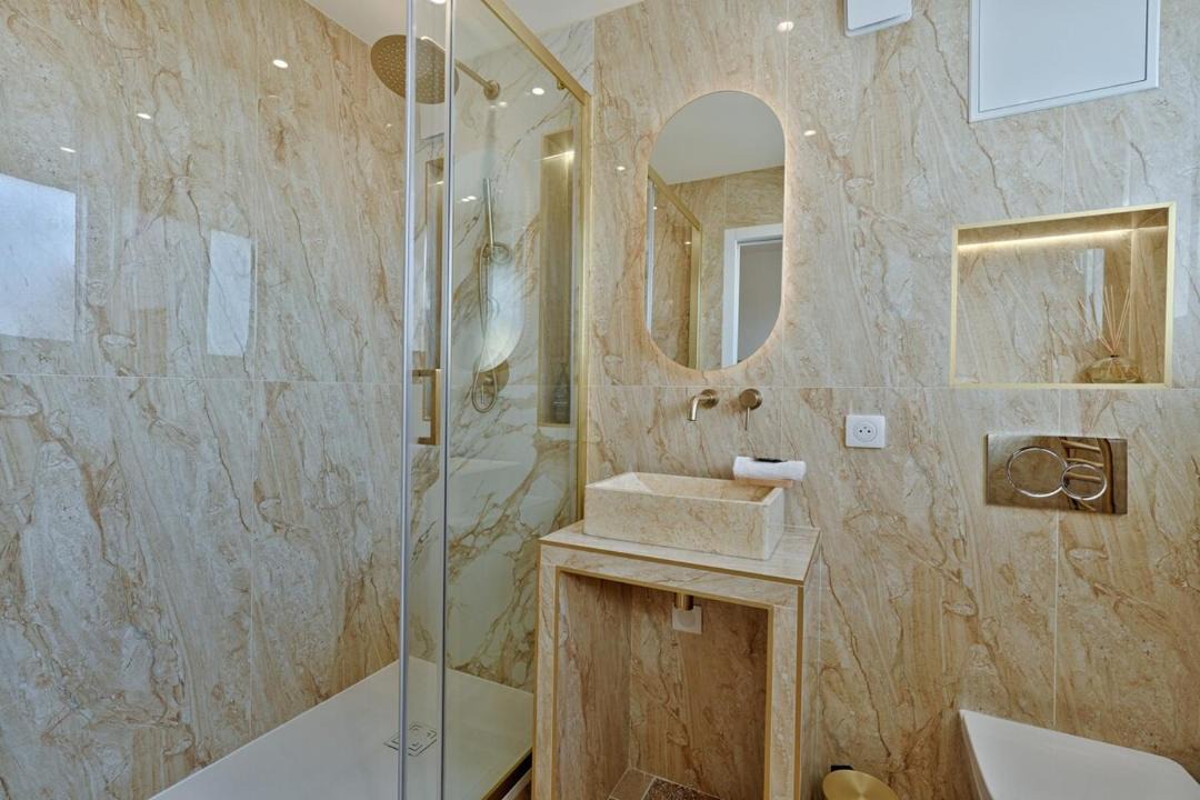 Photo of Bathroom in Alfortville