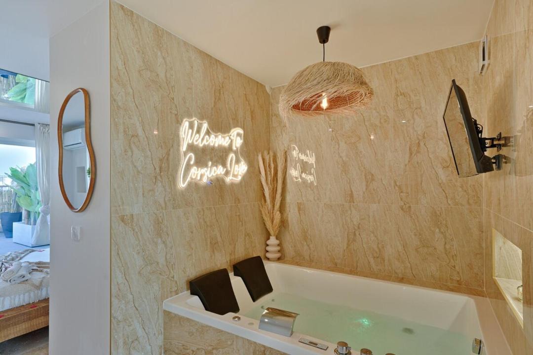 Photo of Bathroom in Alfortville