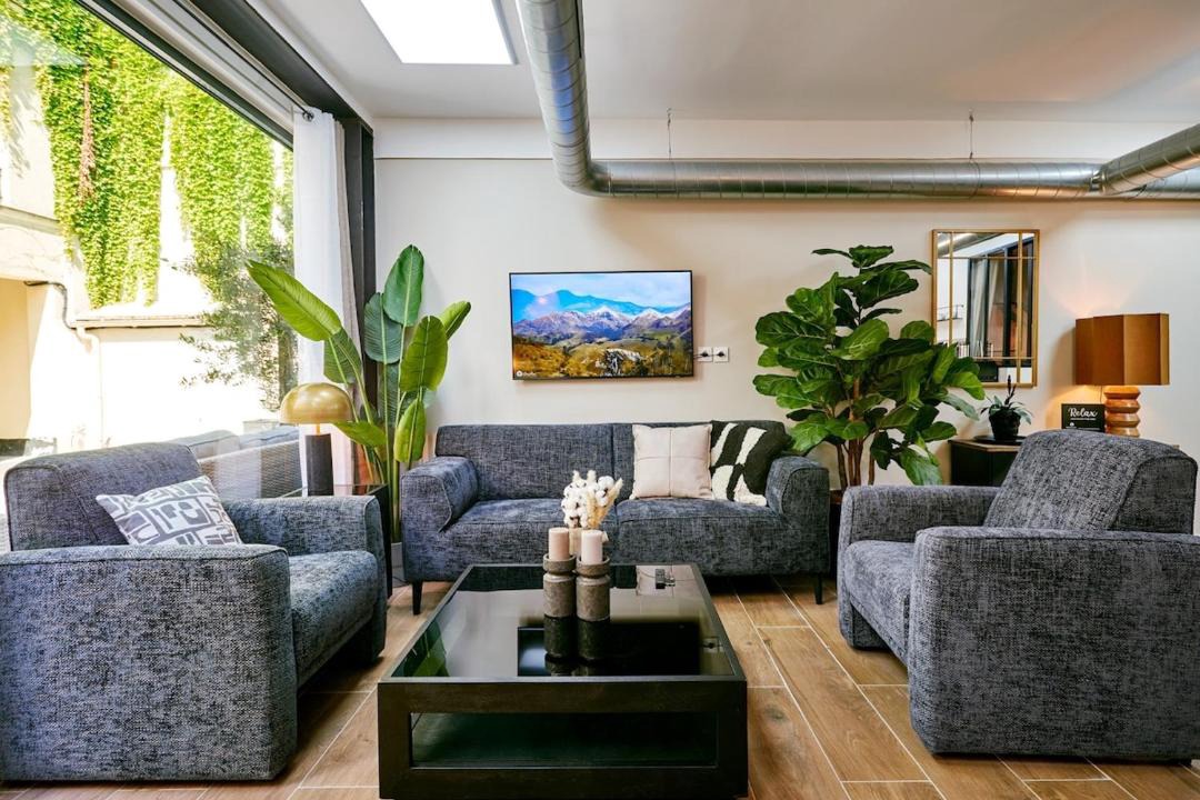 Photo of Livingroom in 20th Arrondissement