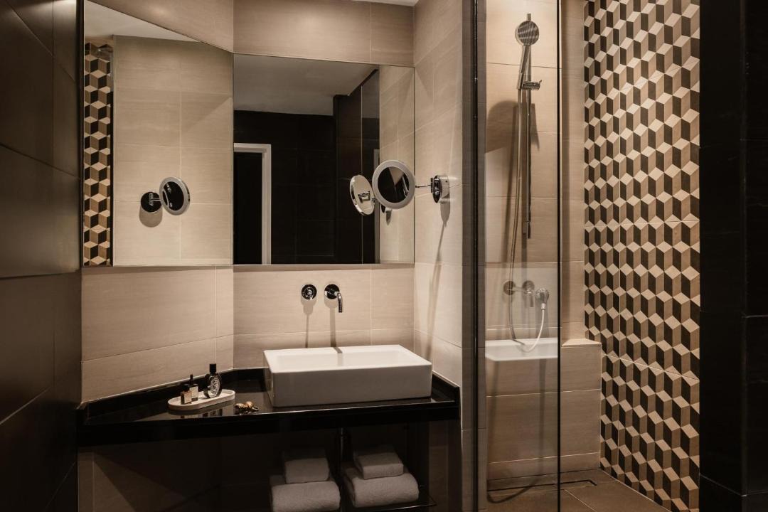 Photo of Bathroom in Quartier des Invalides