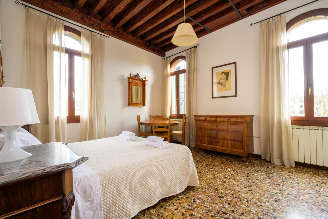 Photo of Bedroom in Dorsoduro