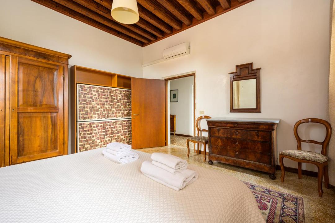Photo of Bedroom in Dorsoduro