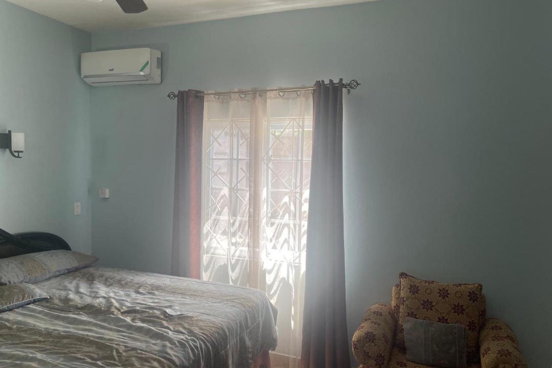 Photo of Bedroom in Molynes Gardens