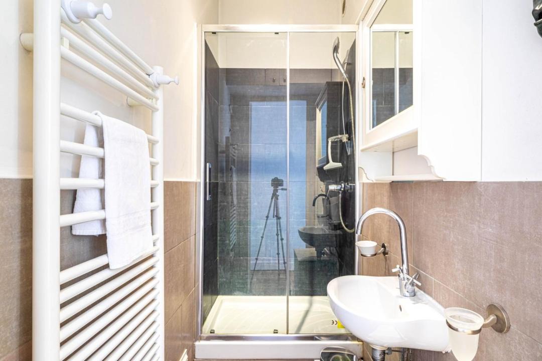 Photo of Bathroom in 20th Arrondissement