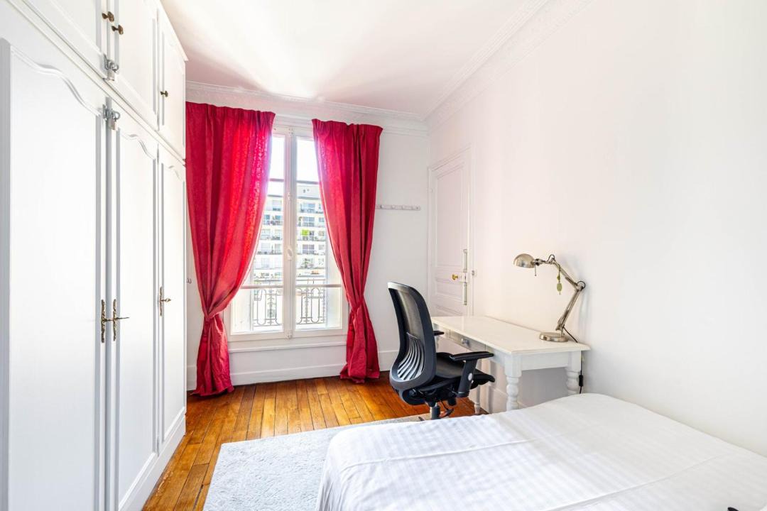 Photo of Bedroom in 20th Arrondissement