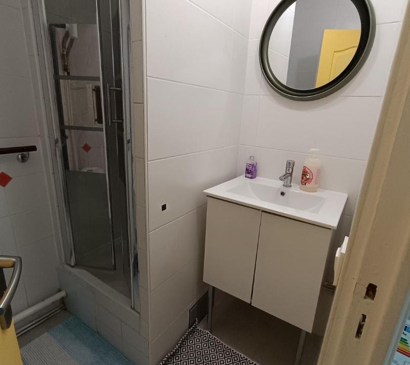 Photo of Bathroom in Alfortville