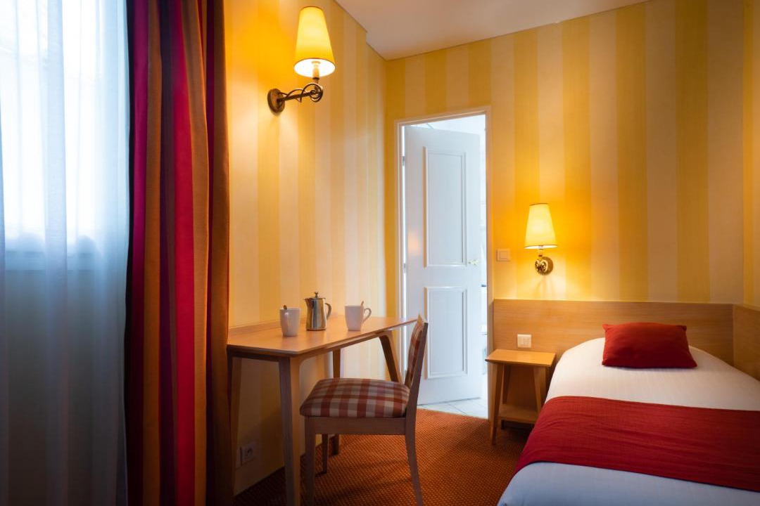 Photo of Bedroom in Montparnasse