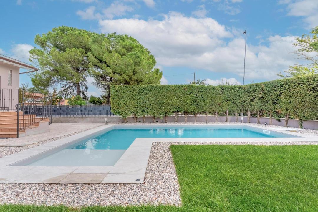 Photo of Others in Castelnuovo del Garda