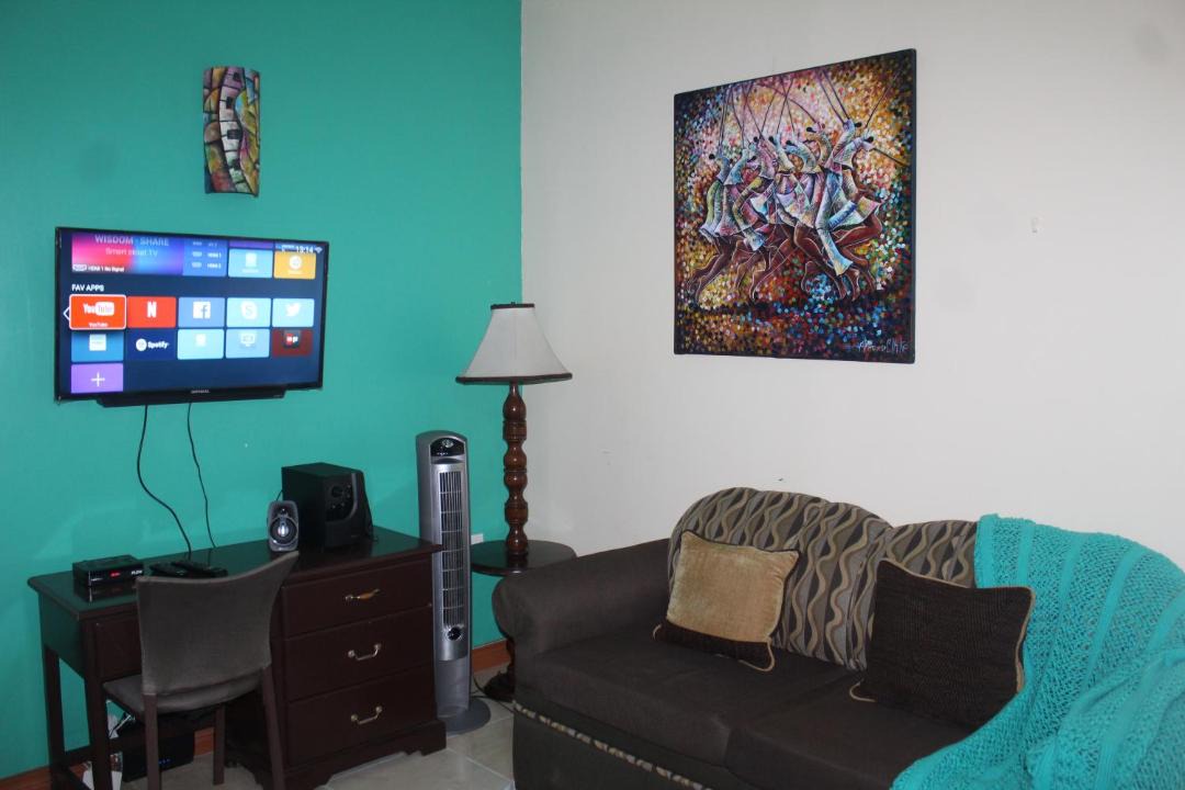 Photo of Livingroom in Kingston