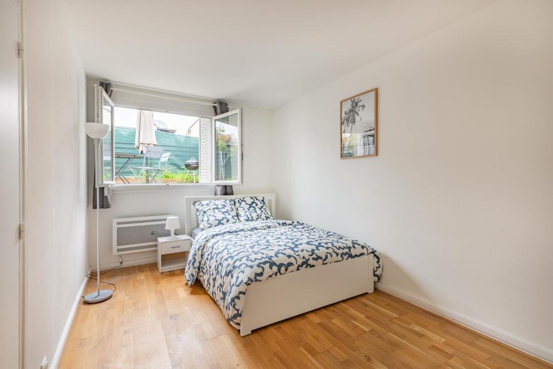 Photo of Bedroom in Sceaux