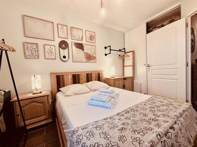 Photo of Bedroom in Le Plessis-Robinson