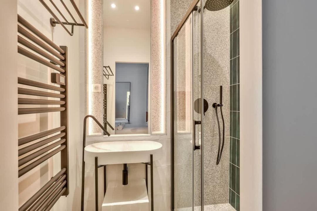 Photo of Bathroom in Porte-Saint-Martin