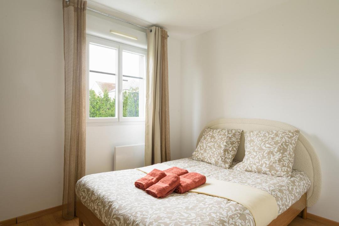 Photo of Bedroom in Magny-le-Hongre