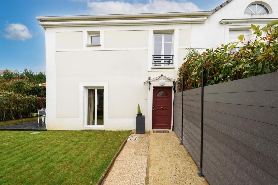 Photo of Others in Magny-le-Hongre