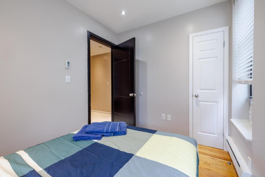 Photo of Bedroom in Manhattan Valley