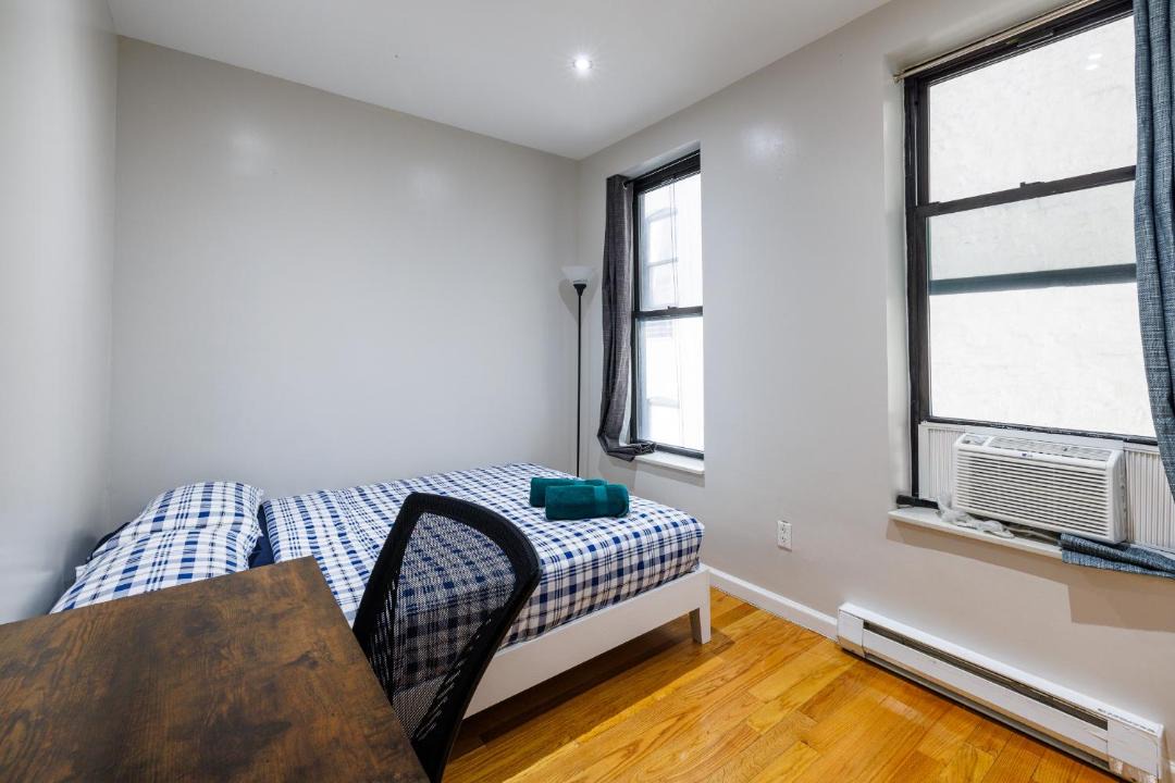 Photo of Bedroom in Manhattan Valley