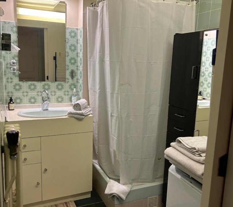 Photo of Bathroom in Porte-Saint-Martin