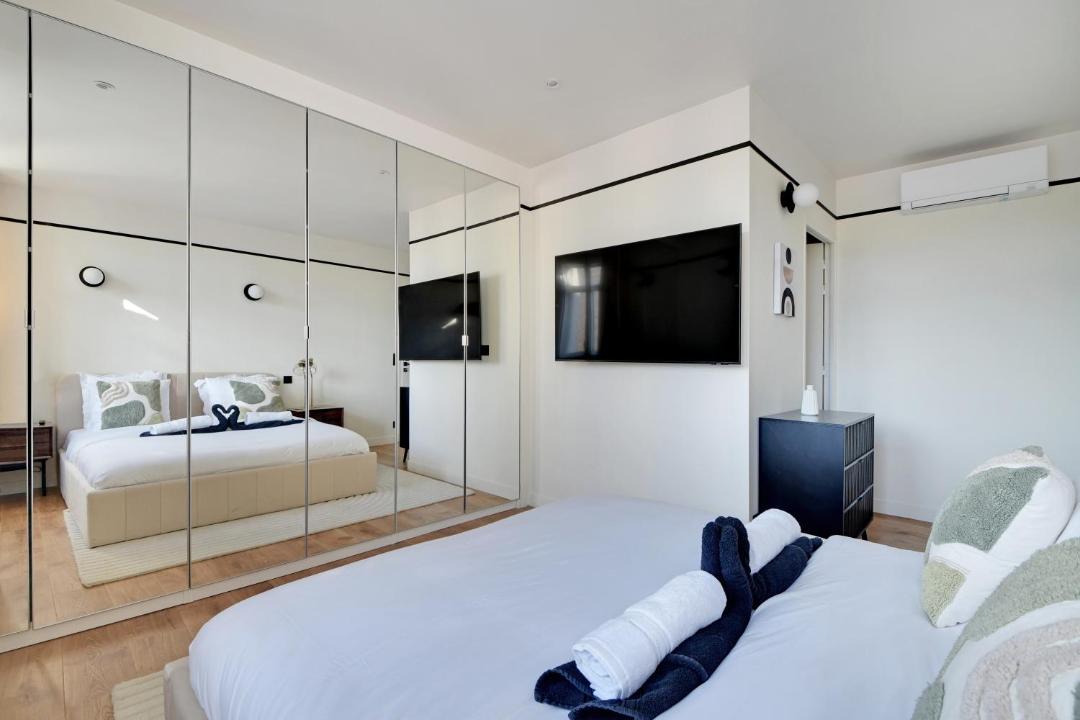 Photo of Bedroom in 12th Arrondissement