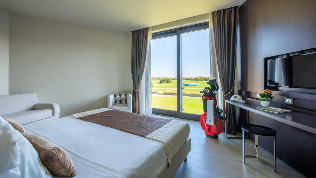 Photo of Bedroom in Isola Albarella