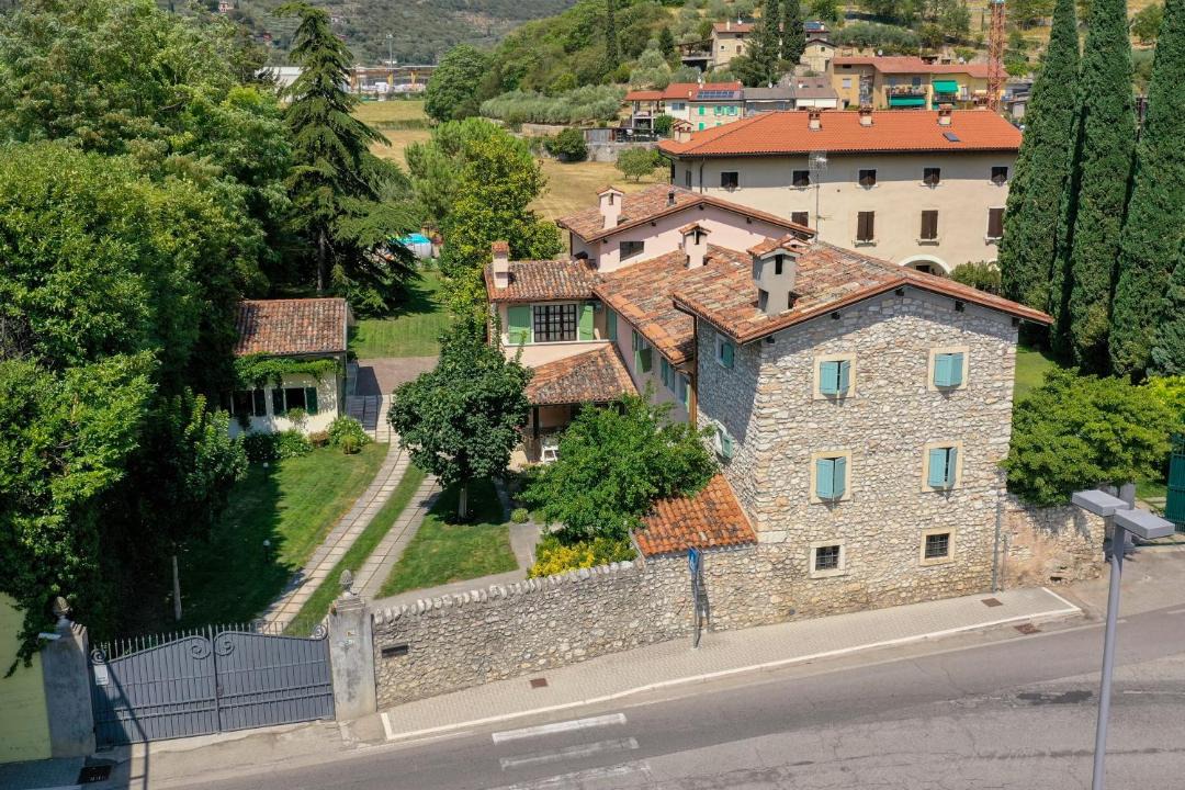 Photo of Buildings in Grezzana