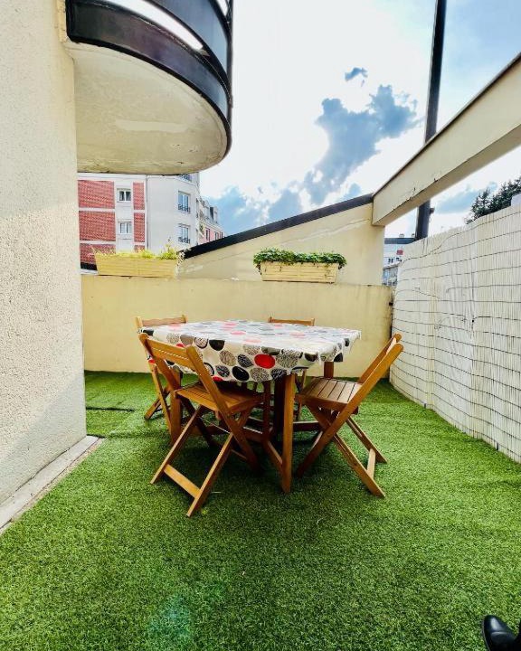 Photo of Patio Balcony in Nogent Village