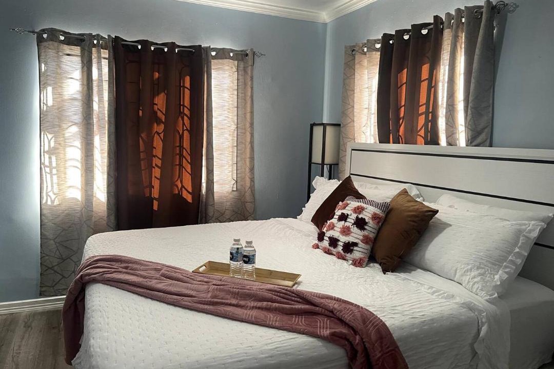 Photo of Bedroom in Hellshire