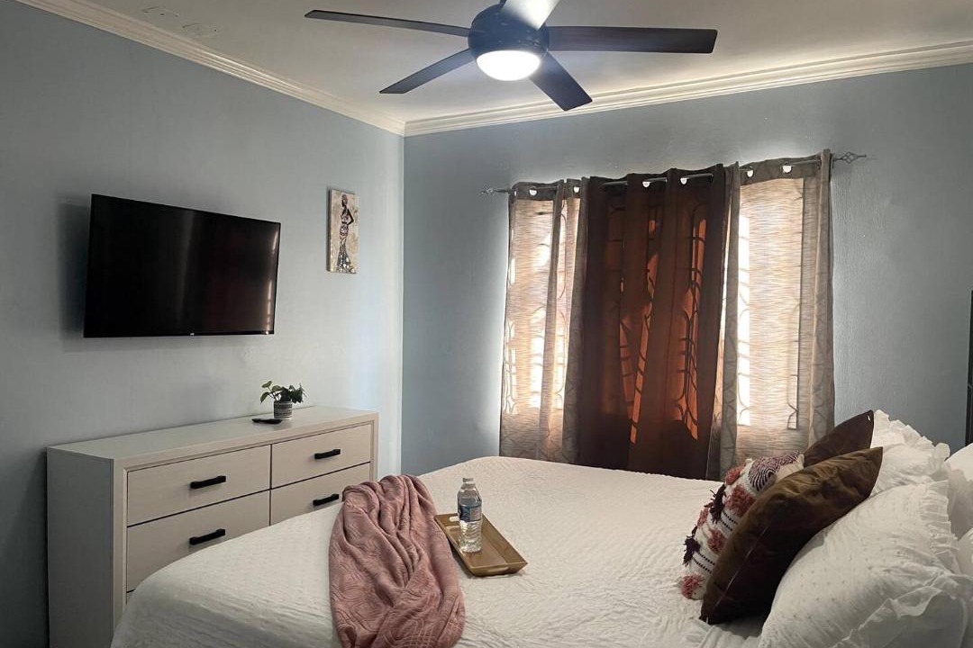 Photo of Bedroom in Hellshire
