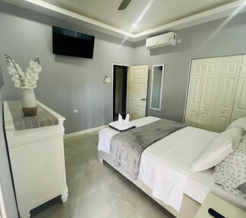 Photo of Bedroom in Saint Andrew