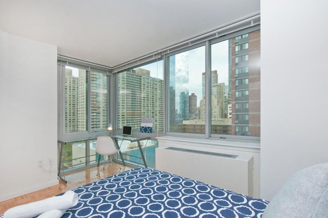Photo of Bedroom in Lincoln Square