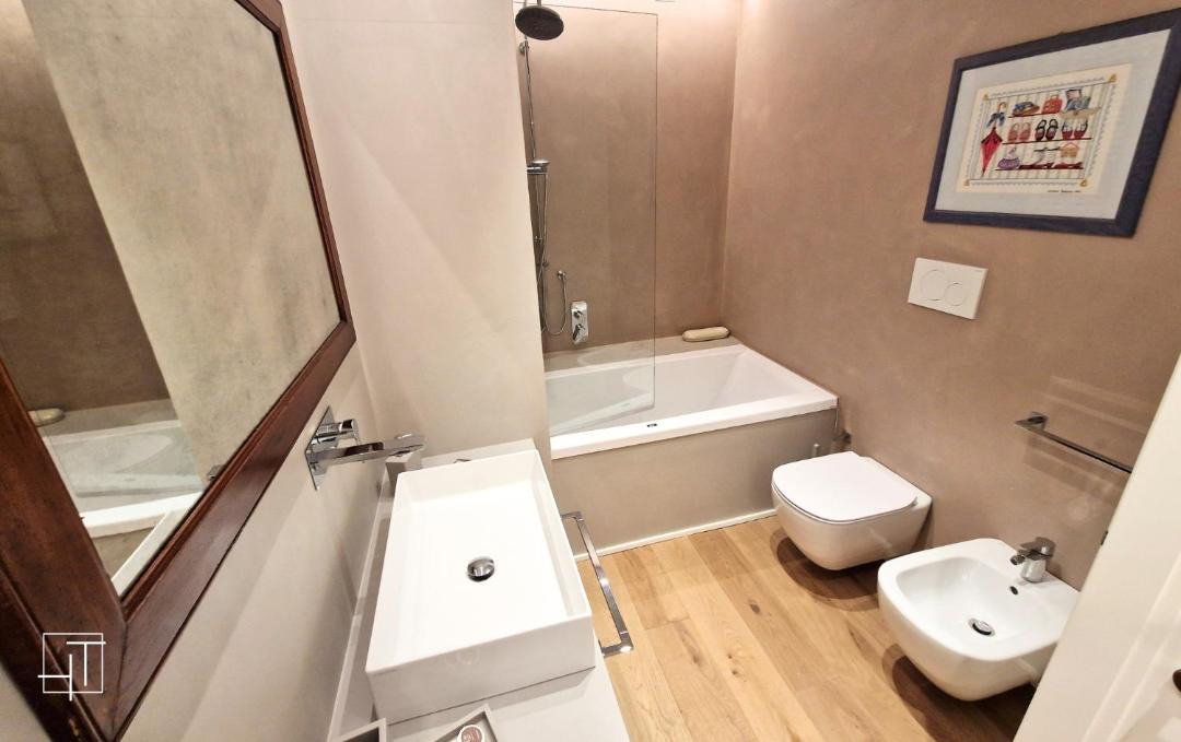 Photo of Bathroom in Historic Centre