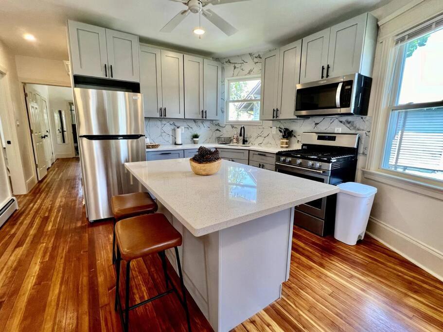 Photo of Kitchen in Port Richmond
