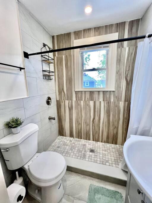 Photo of Bathroom in Port Richmond
