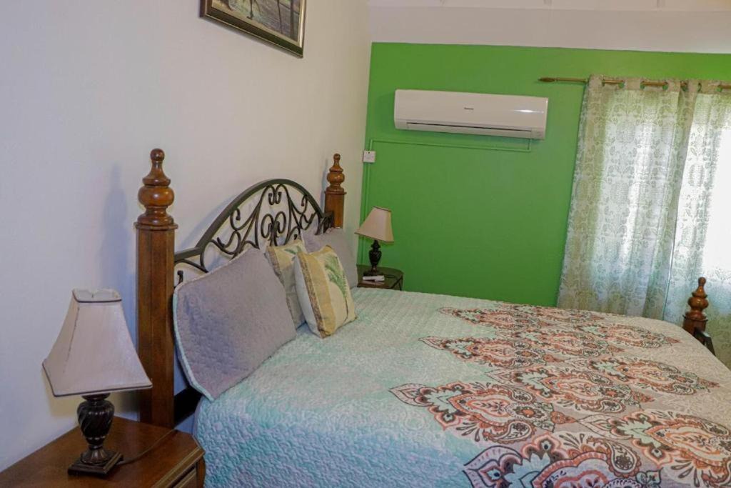 Photo of Bedroom in Runaway Bay